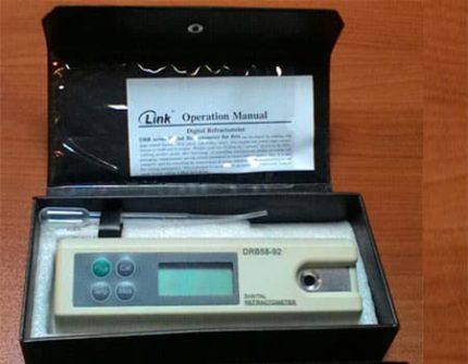 رفراکتومتر دیجیتال پرتابل - بریکس 92 - 58 درصد