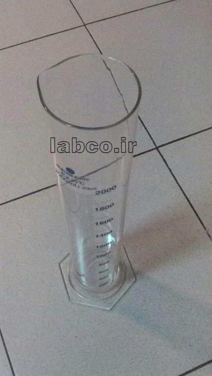 استوانه مدرج آزمایشگاهی